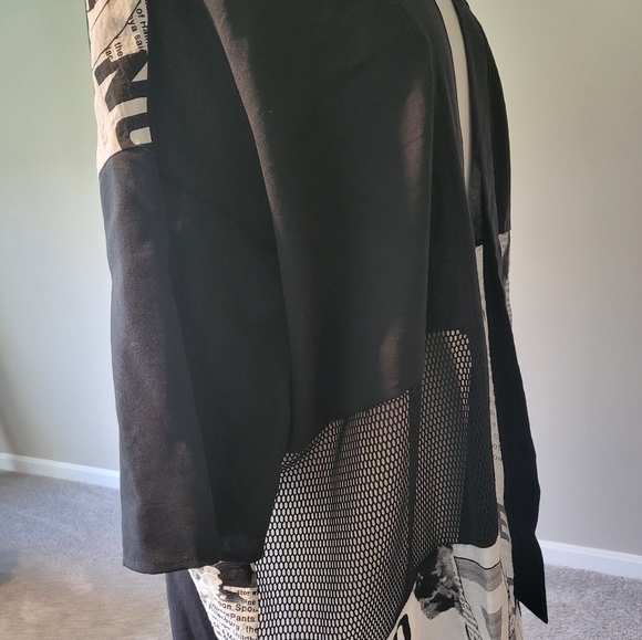 F. Modern – What’s Black and White and Read All Over Jacket/Topper (One Size) - Picture 14 of 16